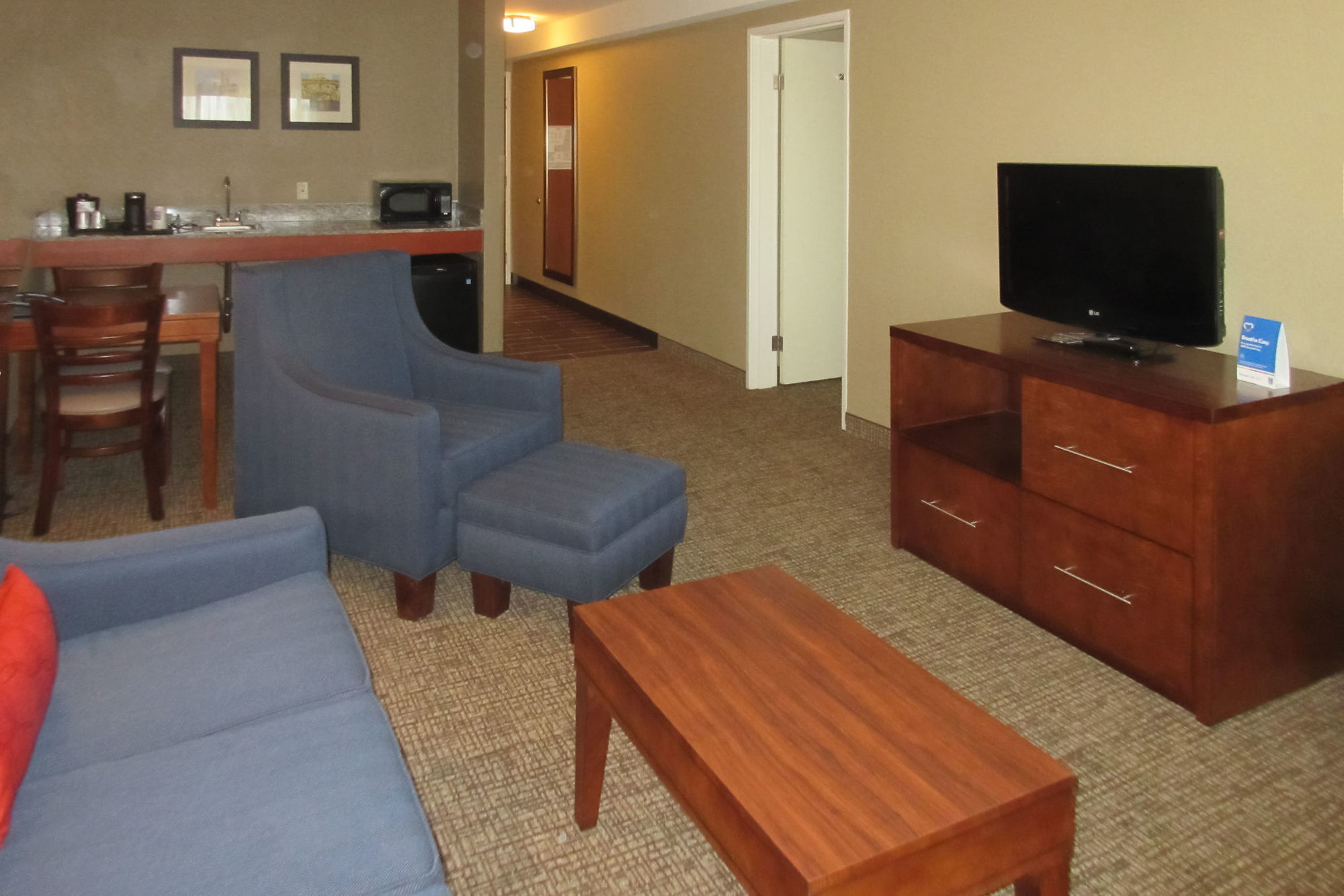 Comfort Inn & Suites Rocklin - Roseville Bilik gambar